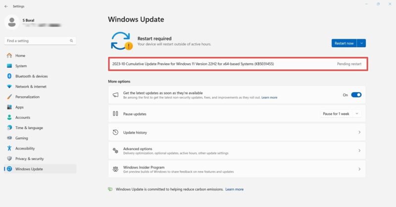 Downloading and installing 22H2 KB5031455 update for Windows 11.